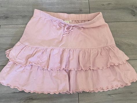 Pink Frilly Skirt Outfit, Pink Fluffy Skirt, Ruffle Skirt Aesthetic, Pink Ruffled Skirt, Fluffy Pink Skirt, Pink Skirt Aesthetic, Cute Pink Skirt, Coquette Skirts, Pink Skirts