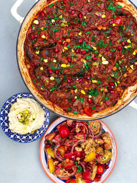 Vegan Tagine, Tomato Paste Uses, African Stew, Aubergine Recipe, Tagine Recipes, Plant Based Recipes Easy, Eggplant Recipes, Middle Eastern Recipes, Cooking Ideas