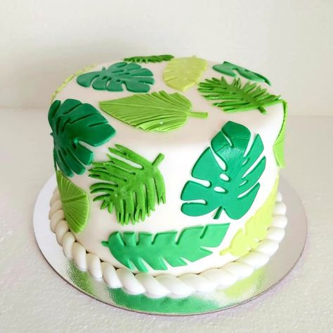 Happy Birthday Anna #leavescake #tropicalleavescake  #flamingo #forestcake #birthdaycake Birthday Cake Plants Theme, Cake Plant Design, Monstera Plant Cake Ideas, Plants Cake Design, Plant Cake Design Birthday, Cake Plants Design, Plant Birthday Cakes, Leaves Birthday Cake, Plant Themed Cake