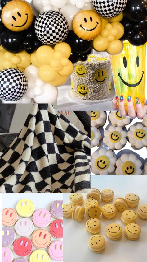 Smiley Face Baby Shower Theme, Smiley Face Balloon Arch, Smiley Face Balloon, Baby Ray, Preppy Baby, Baby Boy Birthday, Smiley Faces, Baby Shower Theme, Balloon Arch