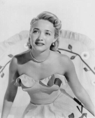 Jane Powell Jane Powell, Hollaback Girl, Vintage Hollywood Glamour, Old Hollywood Movies, Michelle Pfeiffer, Classic Actresses, Actrices Hollywood, Old Hollywood Glamour, Golden Age Of Hollywood