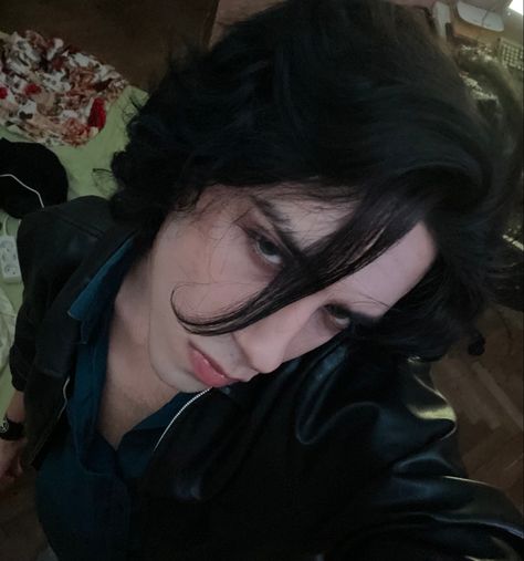 Long Black Hair Men Aesthetic, Sirius Black Face Claim, Pale Dark Hair, Dark Hair Pale Skin, Black Hair Pale Skin, Guys With Black Hair, Dark Green Hair, Hair Pale Skin, Black Hair Boy