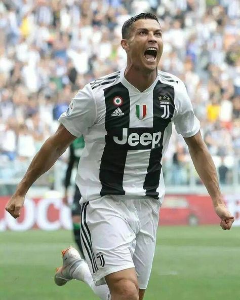 Ronaldo In Juventus, Cristiano Ronaldo Team, Juventus Ronaldo, News Wallpaper, Cristiano Ronaldo Manchester United, Portugal National Football Team, Cr7 Juventus, Cristiano Ronaldo Wallpaper, Ronaldo Wallpaper