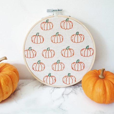 ?@dmc_embroidery Fall Embroidery Designs, Pdf Embroidery Pattern, Halloween Embroidery Designs, Basic Embroidery Stitches, Halloween Embroidery, Hand Embroidery Tutorial, Hand Embroidery Projects, Embroidery Patterns Free, Simple Embroidery