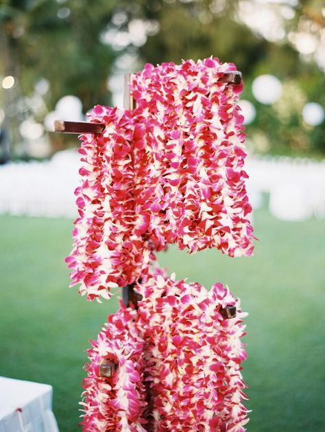 Elegant Hawaiian Party, Luau Wedding Reception, Elegant Luau, Hawaii Wedding Ideas, Engagement Theme, Team Celebration, Cliffside Wedding, Luau Ideas, Engagement Themes