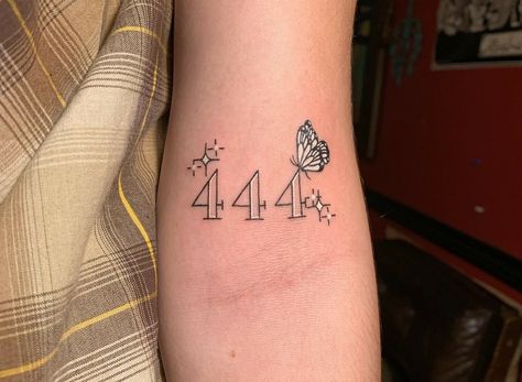 444 Tattoo Ideas, 777 Tattoo, 444 Tattoo, Small Wave Tattoo, Tato Tradisional, Skeleton Hand Tattoo, Incredible Tattoos, Red Tattoos, Tattoo Font