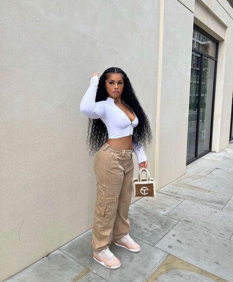 StepCorrectUk on Instagram: “In my bag and it’s Telfar👜🇪🇺” Jordan 4 Outfit, Giveaway Post, Causal Outfits, Swag Outfits For Girls, Causual Outfits, Streetwear Fashion Women, Cute Swag Outfits, My Bag, Baddie Outfits Casual