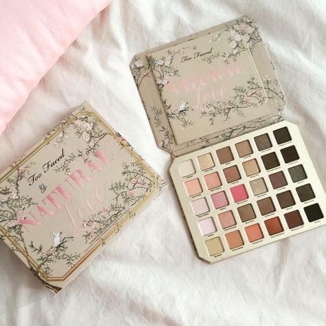 Cute Makeup Pallets, Too Faced Natural Love, Makeup Pallets, Makeup Accesories, Fancy Makeup, Aesthetic Pinterest, Luxury Makeup, Makeup Items, Makeup Set