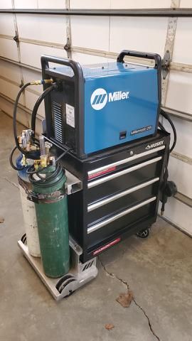 Turned a toolbox into a welding cart - Projects - Langmuir Systems Forum Weld Table, Plasma Table, Mig Welder, Welding Cart, Tool Cart, Metal Fabrication Tools, Welding Rods, Fabrication Tools, Diy Welding