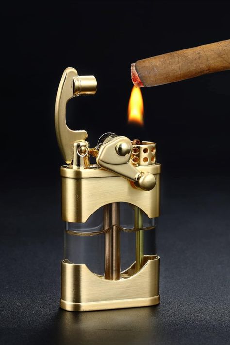 【Perfect Caftsmanship】-Select high-quality metal, polished with the best technology, the appearance of the antique lighter is exquisite, and the hand feels smooth, which is very suitable for collection, decoration or gift. Size: 2.64*1.50*0.51 inch Personalized Lighters, Metal Lighter, Lighter Fluid, Windproof Lighter, Creative Personality, Creative Lighting, Kerosene, Antique Lighting, Gold Light