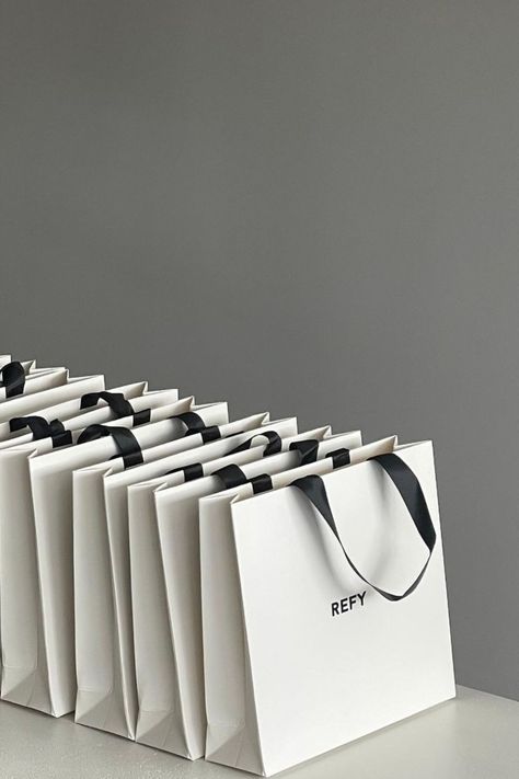 Luxury Paper Bag, Jess Hunt, Luxury Packaging Design, Packaging Ideas Business, Small Business Packaging Ideas, Summer Colours, Branding Design Packaging, Small Business Packaging, Creative Content