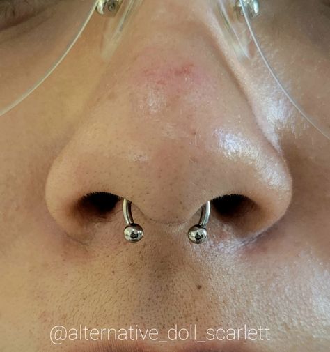 Septum Piercing Barbell, New Septum Piercing, Barbell Septum Piercing, Septum Piercing And Nose Stud, Tiny Septum Piercing, Septum Barbell, Small Septum Piercing, Small Septum, Dream Piercings