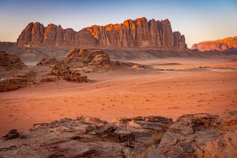 The Middle East is home to beautiful nature sites and they go beyond the deserts and sand dunes that you might think of... Middle East Desert, وادي رم, Salalah Oman, Wadi Rum Jordan, Mars Surface, Mini Waterfall, Hot Desert, Photo Tag, Expo 2020