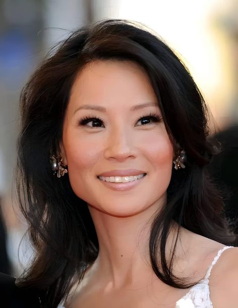 Lucy Liu Today, Lucy Liu Style, Catwoman Halle Berry, Lucy Lui, Asian Actresses, Ally Mcbeal, Barbara Eden, Bi Panic, Fav Celebrities