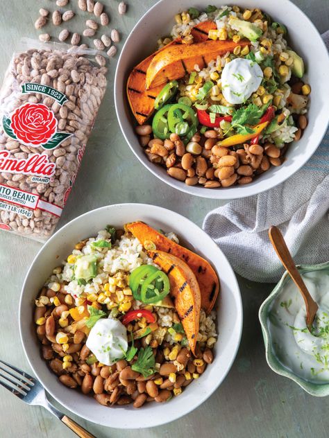 Chipotle Bean Burrito Bowls Chipotle Bowl Recipe, Green Rice Recipe, Brown Beans, Chipotle Bowl, Grilled Vegetable Recipes, Bean Burrito, Bowls Recipes, Burrito Bowls Recipe, Lentils Beans