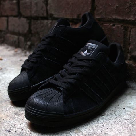 Superstar Black Outfit, Black Adidas Superstar Outfit, All Black Adidas, Superstar Outfit, Adidas Superstar Black, Black Adidas Shoes, Black Superstar, Skate Fits, Outfits Men Streetwear