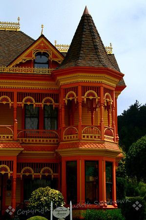 Victorian House Colors, Victorian Exterior, Victorian Style House, Victorian Style Homes, Real Estat, Victorian Mansions, Victorian Architecture, Victorian House, Pretty House