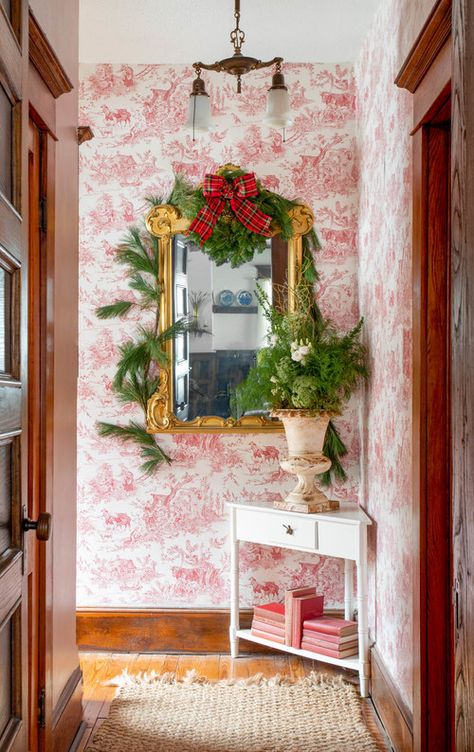 Farmhouse Antique Christmas Tour - Town & Country Living Farmhouse Hallway, Ideas Illustration, Christmas House Tour, Toile Wallpaper, Christmas Vignettes, Country Cottage Decor, Christmas Tours, Post Holiday, Christmas Time Is Here