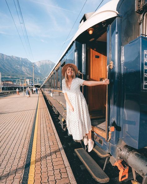 Belmond British Pullman, British Pullman, Venice Simplon, Built In Vanity, Simplon Orient Express, Flying The Nest, Luxury Train, Travel Moments, Michelin Star Restaurant