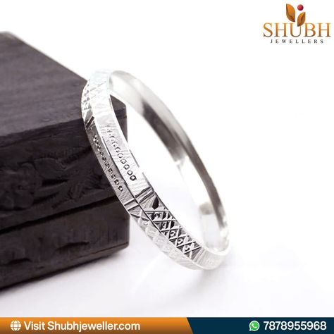 Fancy up your wrist with our stylish V-shaped Kada featuring dotted and lined designs, perfect for the modern man's ensemble! Elevate your style effortlessly. Order on WhatsApp 7878955968 or Visit our website shubhjeweller.com #Shubhjewellers #Shubhjeweller #Jewellery #MensFashion #VShapedKada #DesignerJewellery #FashionForMen #StylishAccessory Silver Kada For Men, Mens Silver Bangle, Silver Kada, Silver Bracelet For Men, Custom Silver Jewelry, Sharp Design, New Gold Jewellery Designs, Silver Chain For Men, Bracelet For Men