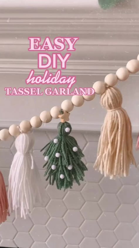 kalli | diys + finds(@kalli.likethestate) on TikTok: it’s here!! DIY holiday garland ✨ #holidaydiy #diyholidaydecor #diydecor #holidaydecor #holidaydecordiy #christmascountdown2020 #christmasdecor Easy Garland Diy Christmas, Yarn Garland Diy, Christmas Tassel Garland, Diy Holiday Garland, House Decor Crafts, Christmas Garland Diy, Making Pom Poms, Christmas Market Ideas, Decor For Your Room