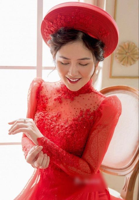 Bridal Ao Dai Red, Vietnamese Wedding Ao Dai, Red Headpiece, Wedding Ao Dai, Vietnamese Wedding Dress, Vietnamese Wedding, Wedding Moodboard, Wedding Mood Board, Pre Wedding Photos