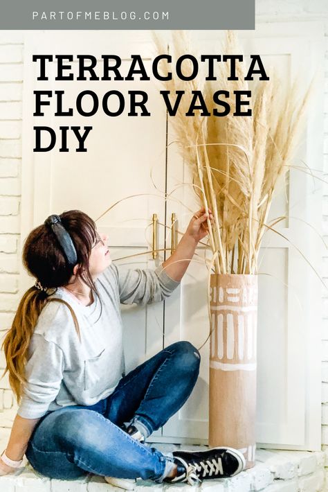 Fall Floor Vase, How To Make A Tall Vase Diy, Diy Floor Vases Decor Tall, Diy Floor Vase Ideas, Diy Tall Floor Vase, Diy Floor Vase How To Make, Floor Vases Decor Tall, Large Floor Vase Decor, Diy Floor Vase