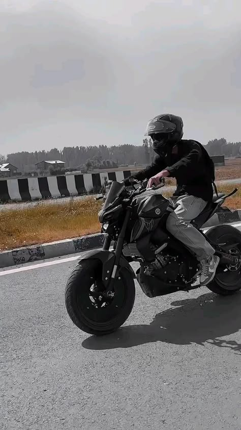 #mt #r #v #yamaha #kerala #duke #india #yamahamt #yamahar #ktm #modified #indonesia #ns #rs #ktmduke #riders #fz #rc #pulsar #ninja #rr #bikersofinstagram #bikelife #fans #modifikasi Ktm Modified, Mt 15 Yamaha, Lovers Video, Bike Status, Motorcycle Collection, Motorcycle Guy, Night Bike Ride, Mt 15, Biker Guys