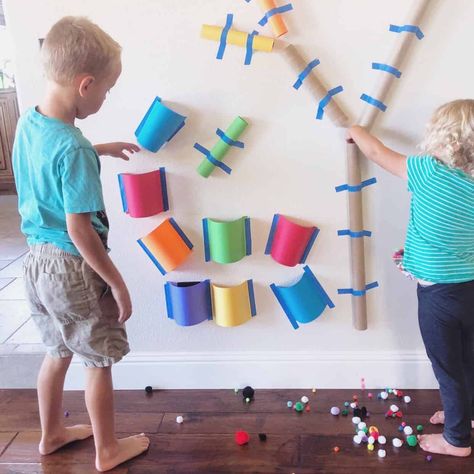 Group Activities For Kids, Pom Pom Wall, Easy Toddler Activities, Easy Toddler, Group Ideas, Daycare Activities, Pom Pom Crafts, Toddler Winter, Toddler Play