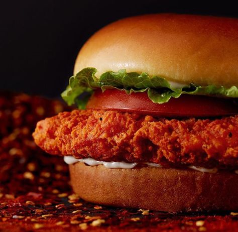 Crispy spicy chicken sandwich from Burger King Meat Calories, Buffalo Sandwich, Spicy Chicken Sandwich, Food References, Crispy Chicken Burgers, Food Spicy, Spicy Chicken Sandwiches, Best Fast Food, Chicken Sandwich Recipes