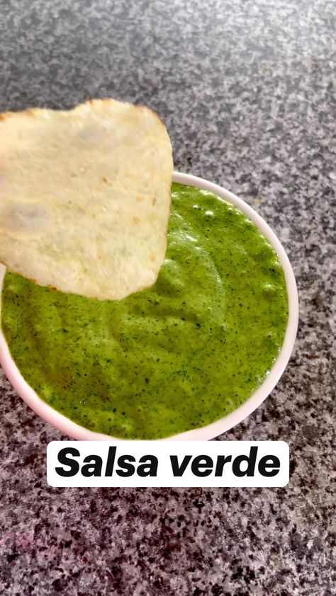 Salsa verde | Pinterest Cheap Healthy Meals, Deli Food, Salsa Verde, Interesting Food Recipes, Delicious Healthy Recipes, Easy Healthy Recipes, Healthy Cooking, Cilantro, Workout Food