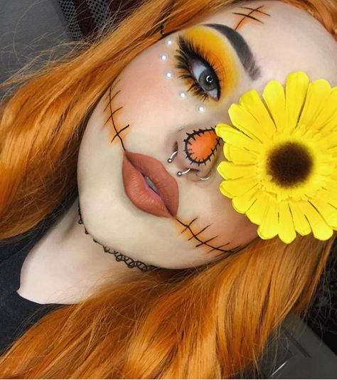 40+ Scarecrow Makeup Ideas For Halloween - The Glossychic Scarecrow Halloween Makeup, Halloween Makeup Tutorial Easy, Creative Halloween Makeup, Halloween Makeup Clown, Scarecrow Makeup, Halloweenský Makeup, Make Up Designs, Holloween Makeup, Cute Halloween Makeup