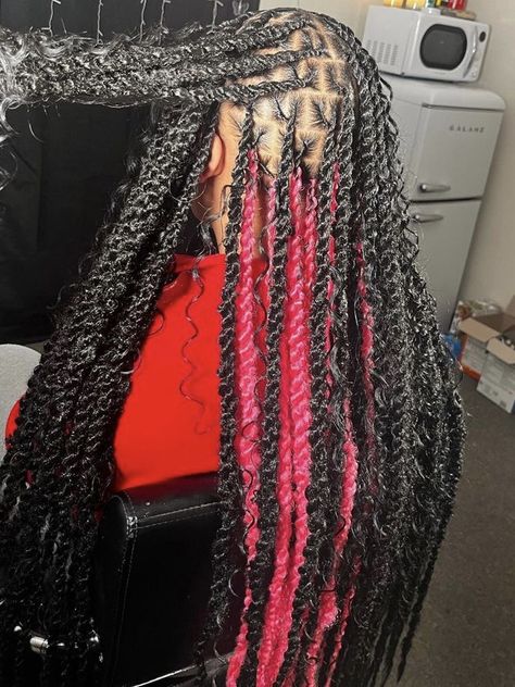 Black And Pink Passion Twists, Passion Twist Peekaboo, Pink Twists Black Women, 2 Strand Twist Braids, Passion Twists Pink, Pink Passion Twist, Braids And Twists Hairstyles, Colored Passion Twists, Hair Styles Black Women Braided