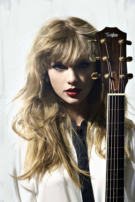 Taylor Swift 壁紙, Style Taylor Swift, Taylor Swift Photoshoot, Taylor Pics, Taylor Swift Web, Red Era, Estilo Taylor Swift, Taylor Swift Posters, Taylor Swift Red