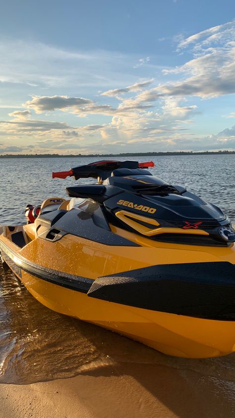 Seadoo Jetski, Adventures With Friends, Jet Skies, Maldives Travel, Jetski, Sea Doo, Luxury Lifestyle Dreams, Disney World Trip, Summer Bucket Lists