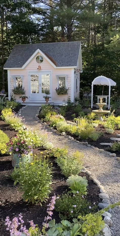 Driveway Cottage Garden, Cottage Gardens Australia, Australian Cottage Garden, Sweet Pea Garden, Pea Garden, Australian Cottage, The Pumpkin Queen, Cottage House Exterior, Tiny Backyard