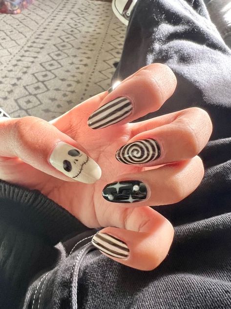 Jack Nails, Nightmare Before Christmas Nails, Acrylic Nail Set, Hippie Nails, Gothic Nails, Acrylic Nail Kit, Goth Nails, Grunge Nails, Pretty Gel Nails