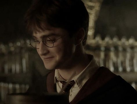 Daniel Harry Potter, Social Media Au, Daniel Radcliffe Harry Potter, Harry Potter Icons, Ur Mom, Fred Weasley, Harry James, Harry James Potter, Harry Pottah