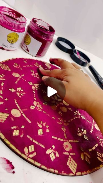 Sprinkles & Splash®️| Reema Gupta | Artist & Educator on Instagram: "Launching SIMPLY MOSAICS with the #asmr version !   Absolutely in love with the Bright colours & gold mirrors. Completed with the Ready to use Mirror Mosaic paste to create Stunning artworks with zero cracks and clean finish.  Comment/DM “SIMPLYMOSAICS” to purchase !   Paste : @simplymosaics  Shades used : Maroon & Deep Pink  Comment “ SIMPLY MOSAICS “ to purchase  Mirrors : @crystalindia   www.sprinklesandsplash.com  Get Inspired ! But don’t copy ©️Copyrighted Content. Do not copy or repost 🚫  #sprinkles_and_splash  #simplymosaics  #artistlife #clayart #claysculpture #clayartist #art #reelsinstagram #reelitfeelit #reelsvideo #reelvideo #artreels #reelsinstagram #artstoriesofindia #reelindia #indianartist #mirror #mirror Mosaic Mirror Art, Mirror Mosaic Art, Lippan Art Mirror, Gold Mirrors, Lippan Art, Mosaic Mirror, Mirror Mosaic, Pink Mirror, Indian Artist