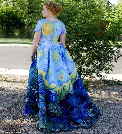 wow. just wow. Starry Night Prom, Diy Prom Dress, Starry Night Dress, Sweetheart Bridal Gown, Diy Prom, Starry Night Wedding, Dream Prom Dress, Dream Prom, Best Prom Dresses