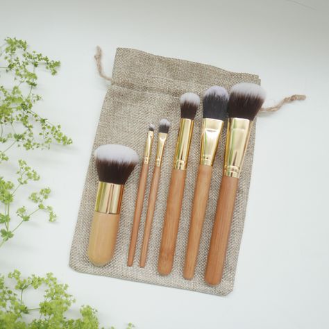 Bamboo & Copper Vegan Makeup Brush Set Hemp Cosmetics, Sustainable Makeup, Bamboo Makeup Brushes, Makeup Brush Set Best, Bamboo Makeup, Vegan Makeup Brushes, Zero Waste Gifts, Free Skincare, Best Makeup Brushes