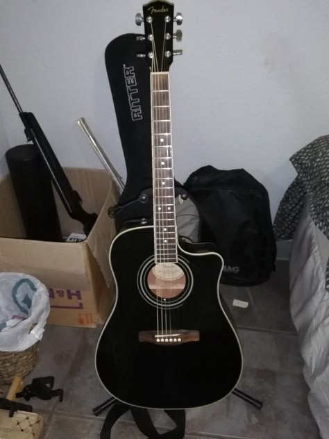 Guitar Equipment, Fender Acoustic Guitar, Dream Guitar, Fender Acoustic, Guitar Lover, Dance Rooms, Guitar Obsession, Pedal Board, Guitar Lovers