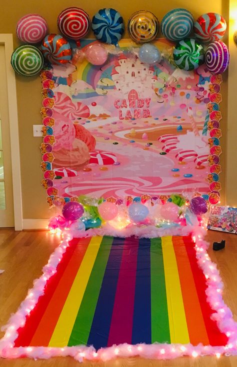 Candy land photo booth! Candy Themed Photo Booth, Sweet 16 Candy Land Theme, Candy Land Table Ideas, Candy Land Dessert Table, Candyland Treat Table, Candyland Birthday Food Ideas, Candyland Birthday Photoshoot, Candyland Party Theme Backdrops, Candyland Photo Backdrop