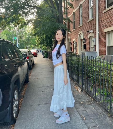 tracy sohn Tracy Sohn, Korean Spring Outfits, Spring Outfits Japan, Spring Skirt Outfits, Korean Fits, Mix Match Outfits, Fresh Outfits, Date Outfits, Western Outfits