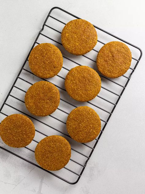 Butternut Squash Cookies {Vegan, Oil-Free} | Foodaciously Squash Cookies, Butternut Squash Cookies, Recipe Butternut Squash, Butternut Squash Cinnamon, Butternut Squash Puree, Squash Puree, Cookies Vegan, Cinnamon Spice, Roasted Butternut Squash