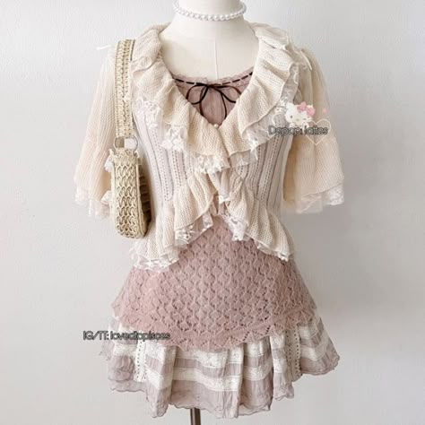 Sawako Fashion, Cottagecore Fall Outfits, Shoujo Fashion, Himekaji Outfits, Skirt Accessories, Cutesy Outfit, Shoujo Girl, Light Mauve, Lovely Clothes