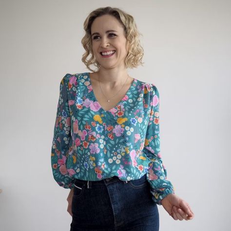 Lauren's round up of Woven Top Sewing Patterns | Guthrie & Ghani Top Sewing Patterns, Closet Core Patterns, Sewing Tops, Animal Knitting Patterns, Top Sewing, Make Your Own Clothes, Dress Making Patterns, Indie Sewing Patterns, Blouse Pattern Sewing