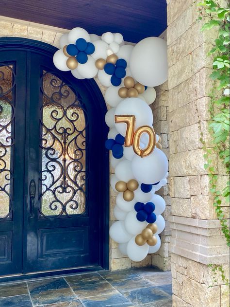 Balloon Garland Entrance Door, Door Balloon Garland, Front Door Balloon Garland, Balloon Garland Entrance, Front Door Garland, Balloon Arrangement, Door Garland, Graduation Balloons, Balloon Ideas