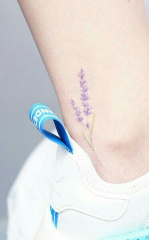 Lavender Tattoo, Floral Tattoos, Foot Tattoos For Women, Tattoos For Women Flowers, Tattoo Zeichnungen, Minimalist Tattoos, Foot Tattoo, Rib Tattoo, Ankle Tattoo