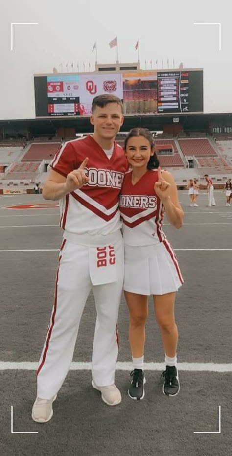 Cheerdance Costume, Guy Cheerleader, Cheer Dance Outfit, High School Cheer Uniforms, American Cheerleader, Cheerleader Aesthetic, Track Uniforms, Male Cheerleaders, Cheer Costumes